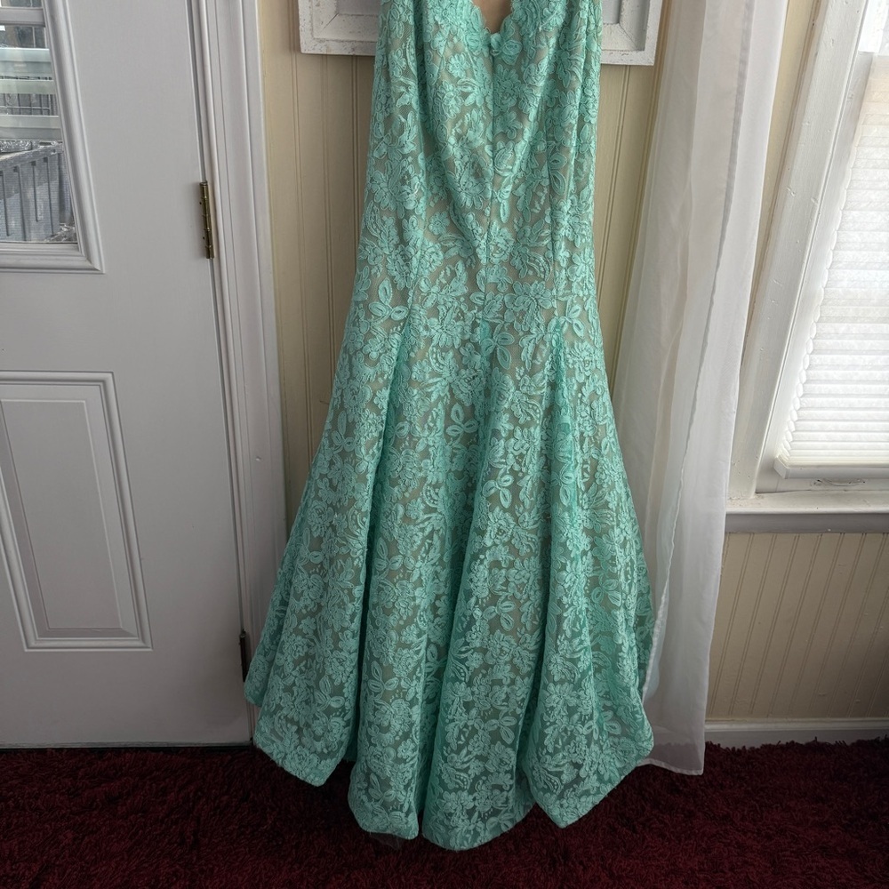 LA FEMME Mint MERMAID GOWN SIZE 0 - Picture 8 of 10